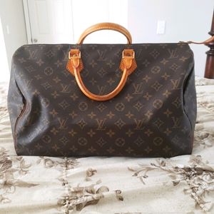 Authentic LOIUS VUITTON speedy 40